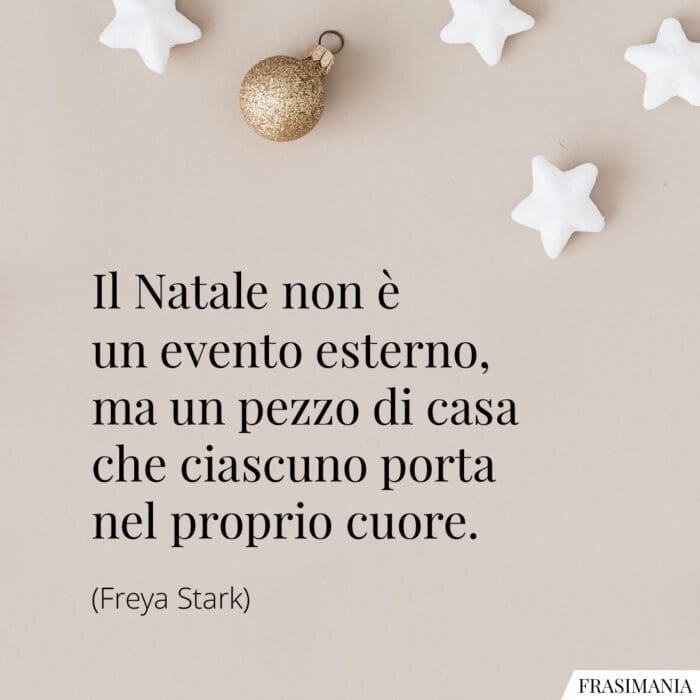 Il Natale non è un evento esterno, ma un pezzo di casa che ciascuno porta nel proprio cuore.