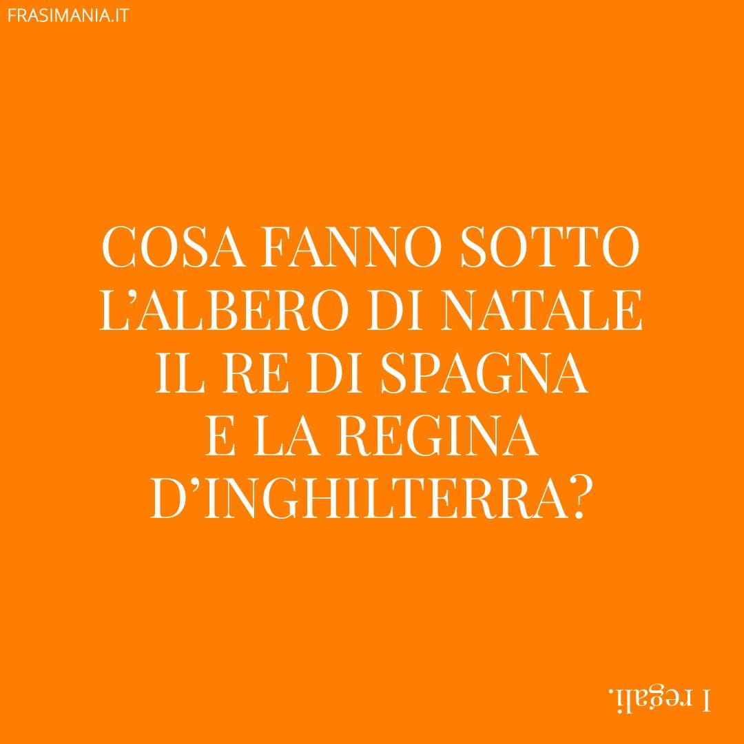Cosa fanno sotto l'albero di Natale il Re di Spagna e la Regina d'Inghilterra?