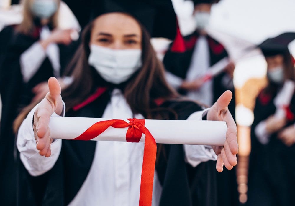 Frasi di auguri per un esame superato (terza media, maturità e università)