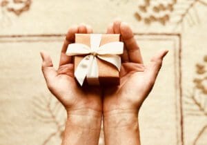 Frasi di Ringraziamento per un Regalo