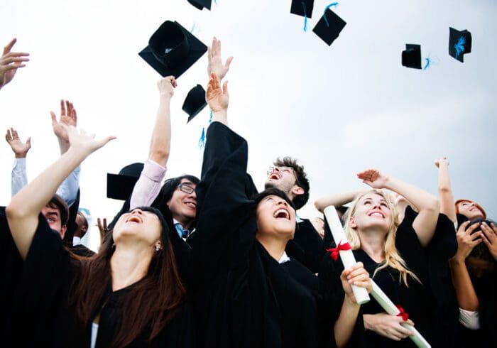 Frasi Divertenti per la Laurea